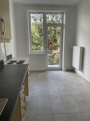 4 Zimmer Wohnung mit Einbauküche und Balkon