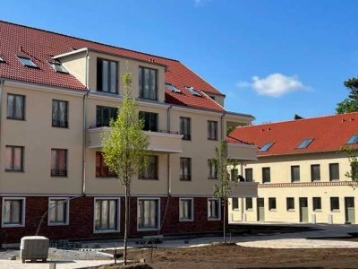 Coole Duplex-Wohnung - DG, Terrasse, EBK,..Besichtigung am Samstag. 11.10. / 14.00 Uhr !!