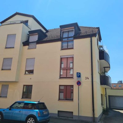**Provisionsfrei** Moderne 2-Zi-Whg mit Balkon, Garage,Keller,Waschraum