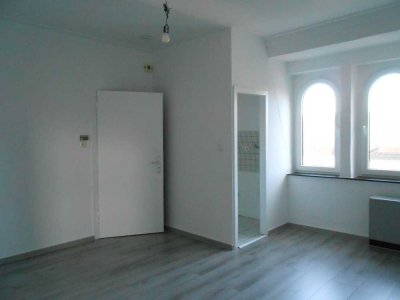 Freundliche und vollständig renovierte 2-Raum-Wohnung in Dortmund