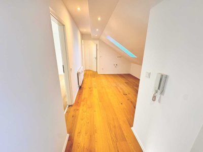 Provisionsfrei: Sanierte 3 Zimmer Wohnung in Burgthann mit Garten und Garage