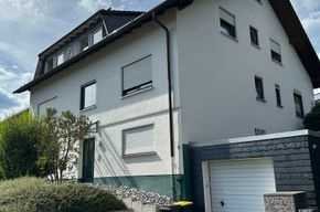 Attraktive und vollständig renovierte 2-Raum-EG-Wohnung in Siegen