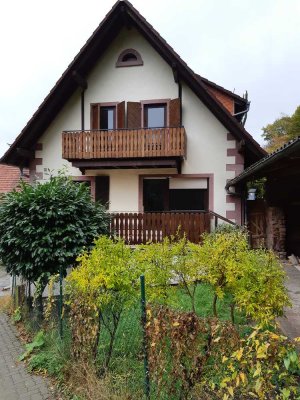 Charmantes Haus im Außenbereich, 2 km außerhalb Schöllkrippen, mit Terrasse, Balkon und Garten