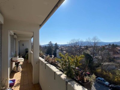 Sonnig und hell - 4 Zimmer mit West-Loggia, Fernwärme und viel Stauraum