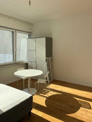 Erstbezug nach Komplettrenovierung*1 Zimmer Apartment- teilmöbliert- im Nollendorfkiez