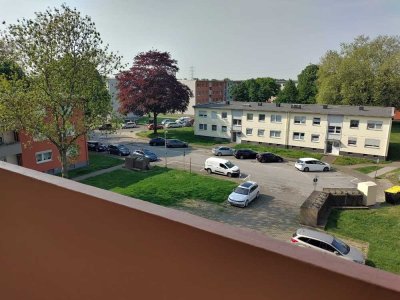 Über den Dächern von Dormagen: Renovierte 3-Zimmerwohnung "Wohnpark am Rath" zu vermieten