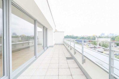 Luxuriöses Penthouse mit Panorama-Dachterrasse, lichtdurchflutet & mit exklusiver Markenküche