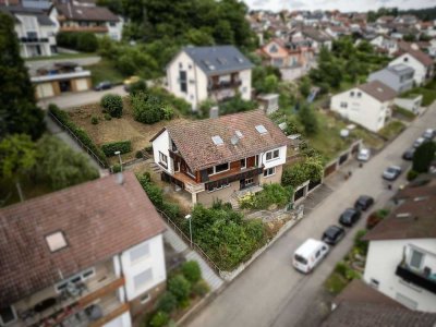 Zweifamilienhaus mit Substanz und Potenzial – ruhige Lage, großes Grundstück, flexible Nutzung