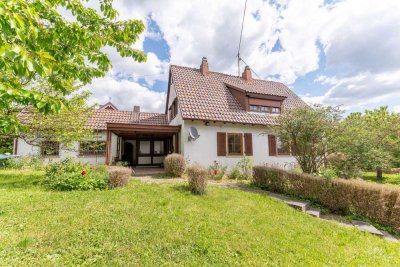 Charmantes Einfamilienhaus mit Anbau und großem Grundstück – Traumhafte Lage