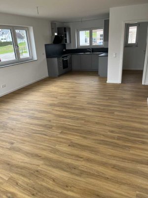 Stilvolle, neuwertige 4-Zimmer-Wohnung mit gehobener Innenausstattung mit Einbauküche in Stockach