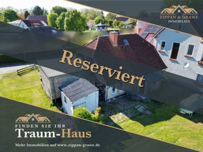 Reserviert – Sanierungsbedürftiges Einfamilienhaus mit großem Grundstück und viel Potenzial in Kenz