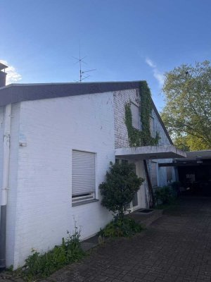 PRIVAT! - Attraktives 8-Zimmer-Mehrfamilienhaus mit Garage in Kehl