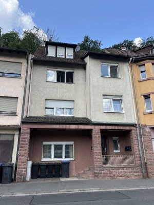 Schöne 2-Zimmerwohnung mi Garten zu vermieten !