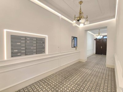 Sanierungsbedürftige Altbauwohnung nahe U4 Friedensbrücke &amp; Augarten