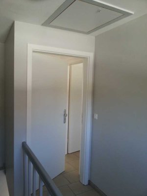 Schöne, helle Single-Dachgeschoßwohnung