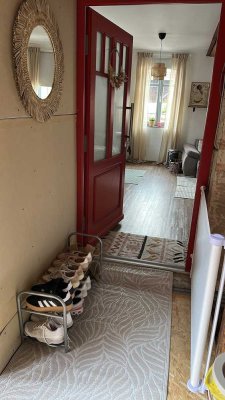 Individuell gestaltete 2 Zimmer Maisonette Wohnung mit großzügiger Terrasse