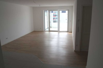 Schöne 3 Zi-Wohnung in super Lage, Balkon, 1x TG-Platz