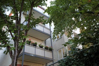 #  Schicke 2 RW mit Balkon und großer Wohnküche #
