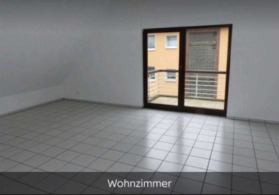 Gepflegte 4-Zimmer Maisonette-Wohnung mit Garage in Lennetal