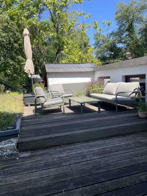 Schöne 2,5-Zimmer-Terrassenwohnung mit Balkon und Einbauküche in Trier