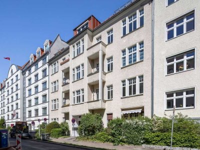 Großzügige Altbau-Eigentumswohnung am Schlosspark Pankow mit Süd-Ost-Balkon