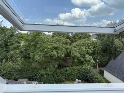 2-Zimmer-DG-Wohnung in Hanau mit Blick ins Grüne, nahe Stadtmitte