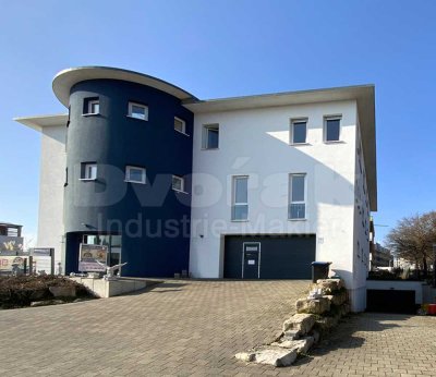 Gewerbeobjekt vermietet (ca. 768 m²) mit exklusiver Penthouse-Wohnung ca. 205 m² (frei)