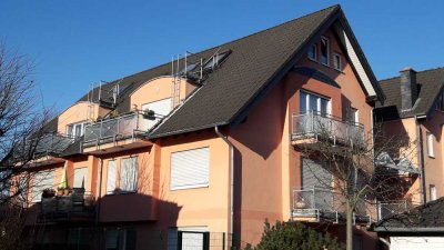 Geschmackvolle, zentral gelegene 3,5-Raum-DG-Maisonette-Wohnung mit 2 Balkonen