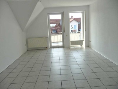 Gepflegte3-Zimmer Dachgeschosswohnung , Tel.: 0171 8310089