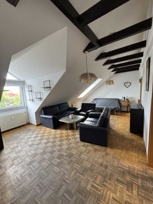 Helle 2-Zimmer-Wohnung mit Einbauküche in zentraler Lage
