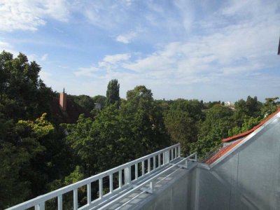 *ERSTBEZUG*PROVISIONSFREI*4 Zi-DG-Whg mit gemütlicher Dachterrasse*Reinickendorf*