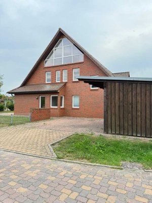 Schöne und gepflegte 4-Raum-EG-Wohnung mit Terrasse und Garten in Oldau
