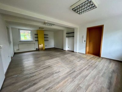 Große 1,5 Zimmer Erdgeschosswohnung in Rödental!