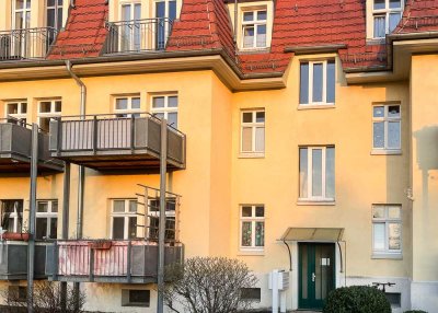 Wohnen mit Flair: 2-Zimmer-Wohnung in historischem Mehrfamilienhaus in Radebeul