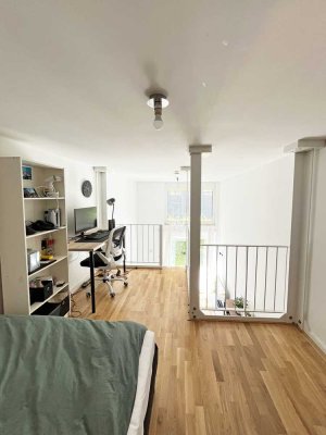 Bald beziehbar: Bezauberndes Galerie-Apartment mit Terrasse