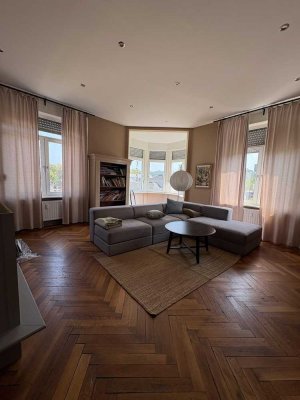 Altbau-Traum - sanierte 210qm in Top Lage