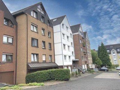 Große leerstehende 3,5 Zi.- Wohnung in ruhiger Top-Lage mit großem Balkon und Garage