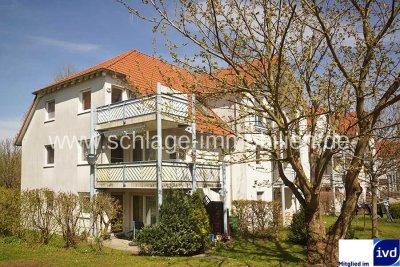 KESSELSDORF BEI DRESDEN:  3-Zimmer im Dachgeschoss mit Balkon und Tiefgarage