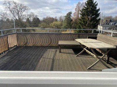 4 Zimmer DG-Wohnung mit großer Terrasse