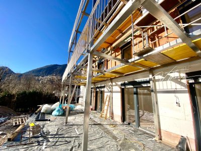 2-Zimmer-Wohnjuwel mit Eigengarten – Toplage nahe Traunsee &amp; Offensee