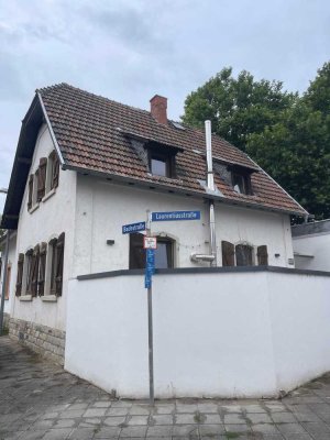 Kleines Schmuckstück im Leiselheimer Ortskern!