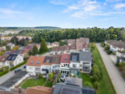 Sehr gepflegtes und modernisiertes Reihenhaus in Biberach, Wohngebiet Mittelberg