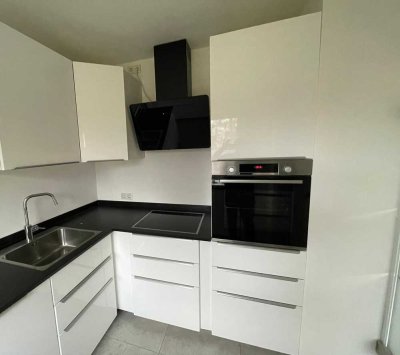 4-Zimmer Wohnung mit Einbauküche, Balkon und Garage in Ebersberg