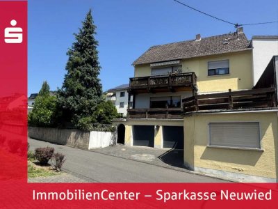 Zweifamilienwohnhaus mit Doppelgarage