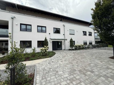 Das NEUE in Salching: 3-Zi-EG mit süssem kleinen Garten und Tiefgarage