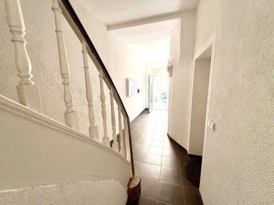 Mehrfamilienhaus in Köln-Kalk: 9 Einheiten, zentrale Lage, 5 % Rendite