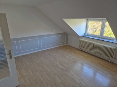 Helle 3-Zimmer Dachgeschosswohnung in Hannover-Kirchrode