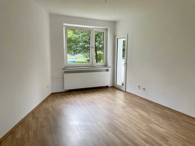 Freundliche 2-Raum-EG-Wohnung mit EBK und Balkon in Solingen