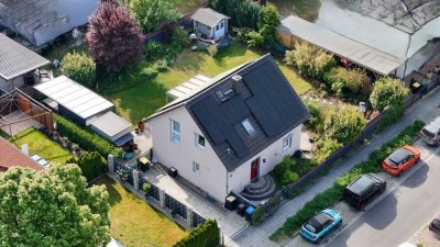 *** Ankommen & Wohlfühlen – Modernes TRAUMHAUS mit sonnigem Gartenparadies! ***