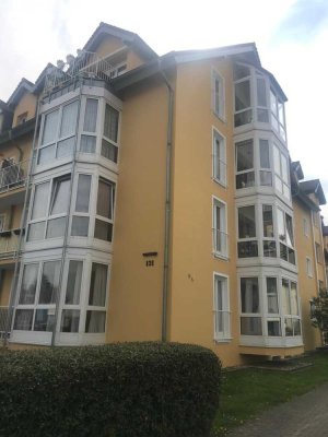 Moderne 3-Zimmer-Wohnung mit Balkon, zwei Wintergärten und Gartennutzung – Bezug ab 01.10.2025